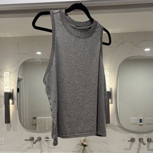 Vuori Charcoal Muscle Tee
